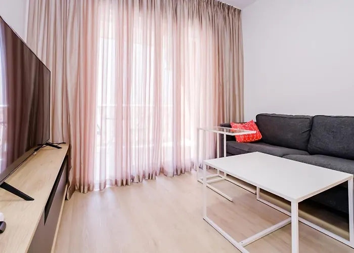 Apartment Pedro Lorca Id180 *